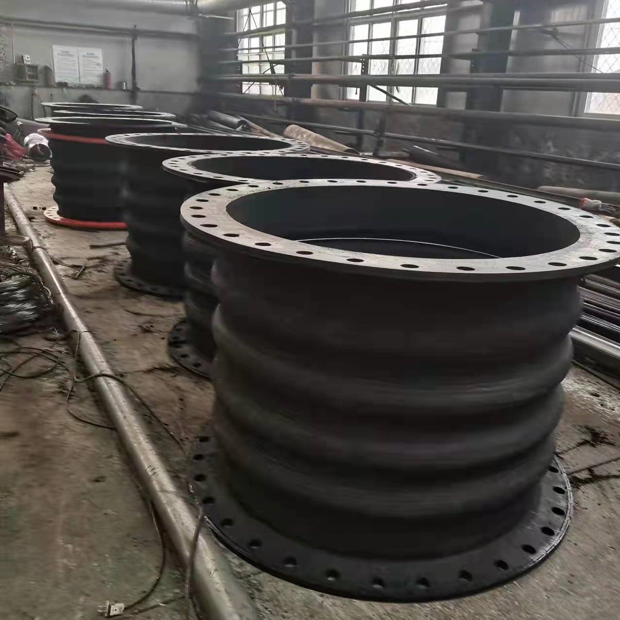Four sphere rubber bellow