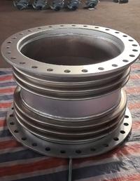 Universal expansion joints